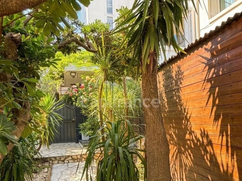 Vente Immeuble CANNES IMMEUBLE DE CHARME TYPE HÔTEL PARTICULIER / FORT POTENTIEL / CALME ABSOLU Cannes
