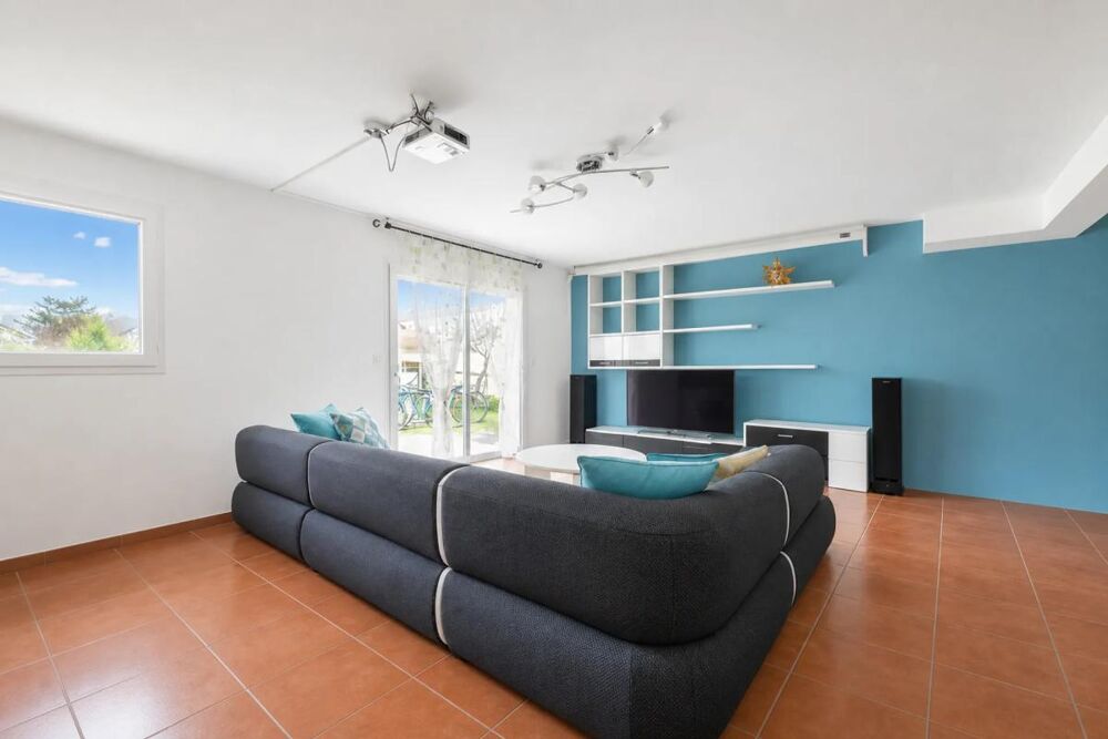 Maison familiale moderne de 200 m² avec jardin spacieux