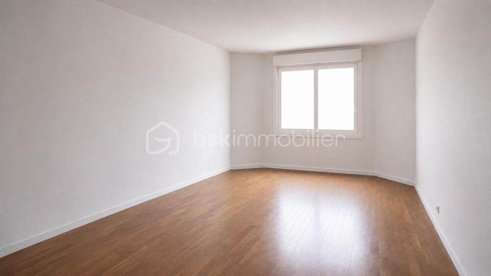 Appartement familial 5 pièces au coeur de Puteaux (92800) avec double stationnement et un espace de rangement