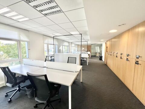   Beau bureaux Lumineux et PLUG & PLAY 