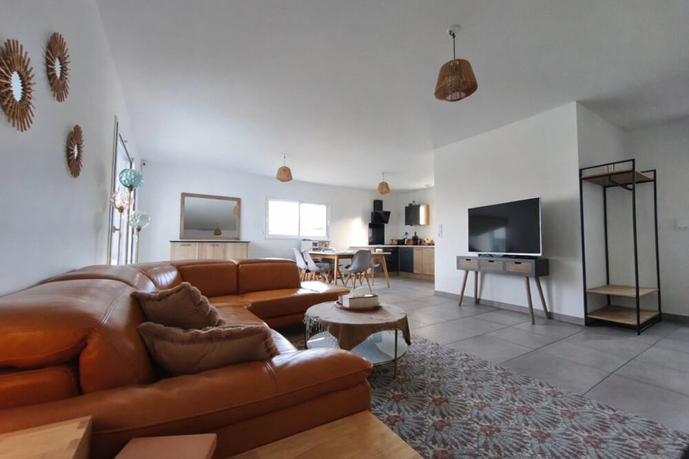 Maison à vendre 4 pièces axe 4 voies La Rochelle / Niort