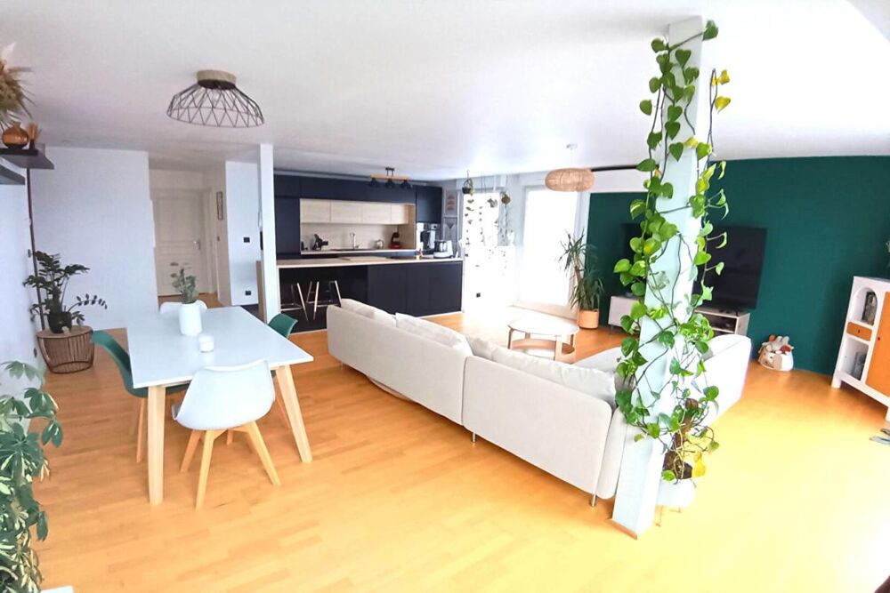 Appartement 3 /4 pièces 80 m2 avec terrasse, balcons, garage et cave