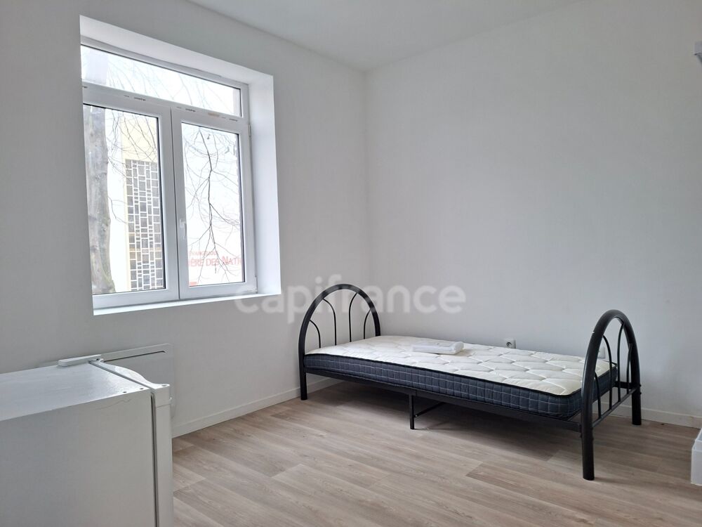 Location Appartement Chambre 11,5 m² avec salle d'eau et WC privatifs – Colocation meublée – 400 € CC – Roubaix Roubaix
