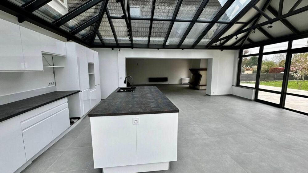Vente Maison Propriété d'exception  221 m² de luminosité sur  presque 3 000 m² de terrain Marolles en hurepoix