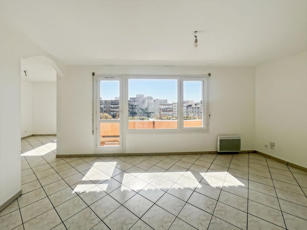 À louer  Grand T4 de 108 m²  Lyon 8?  Disponible immédiatement