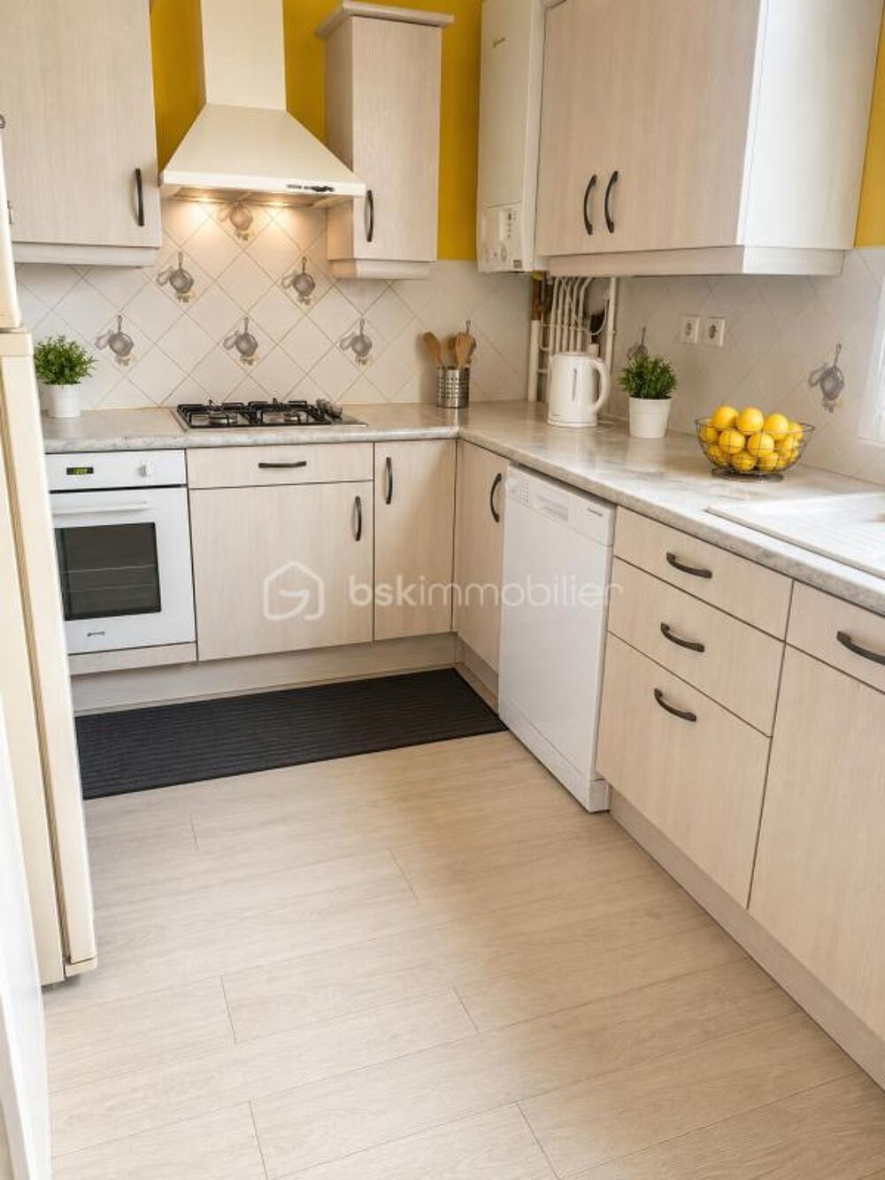 MAISON FAMILIALE AVEC JARDIN, TERRASSE ET BOX-RÉSIDENCE PAVILLONNAIRE ENTRE VILLETANEUSE ET PIERREFITTE