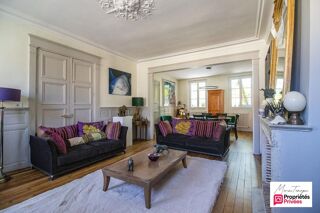  Propriété/château à vendre 11 pièces 270 m²