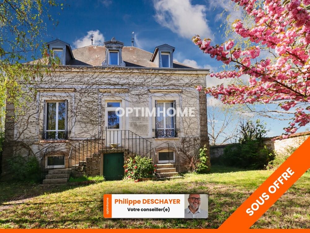 Maison de Charme et de Caractère -175 m² environ - 10 pièces - 7 chambres - Terrain 1450 m² environ - SAINT SULPICE LES FEUILLES