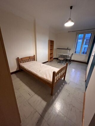  Immeuble  vendre 15 + pices 250 m