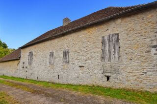  Propriété/château à vendre 5 pièces 98 m²