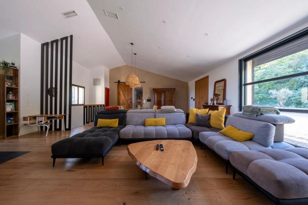 Vente Propriété/Château ? PROPRIÉTÉ DE CARACTÈRE – 239 m² – 6 CHAMBRES – 3,2 HECTARES<br>E Mas saintes puelles