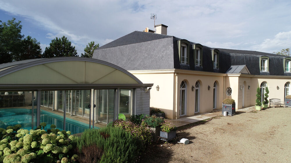 Dpt Seine et Marne (77), à vendre proche de MEAUX superbe propriété de 450 m2 sur terrain arboré de 2 herctares