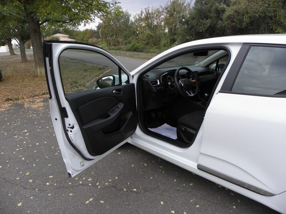 Clio V 1.0 TCe 100ch Zen • 2&egrave;me main Entretien Suivi 2020 occasion 57640 Malroy