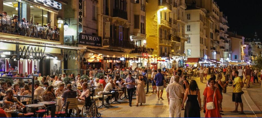   Cannes proche vieux port : Fond de commerce de restaurant 