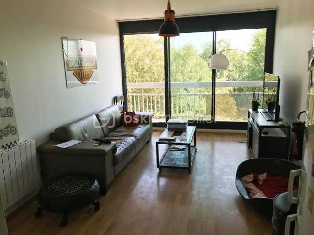 Appartement 2 pièces 40 m² ascenseur / garage / box / parc