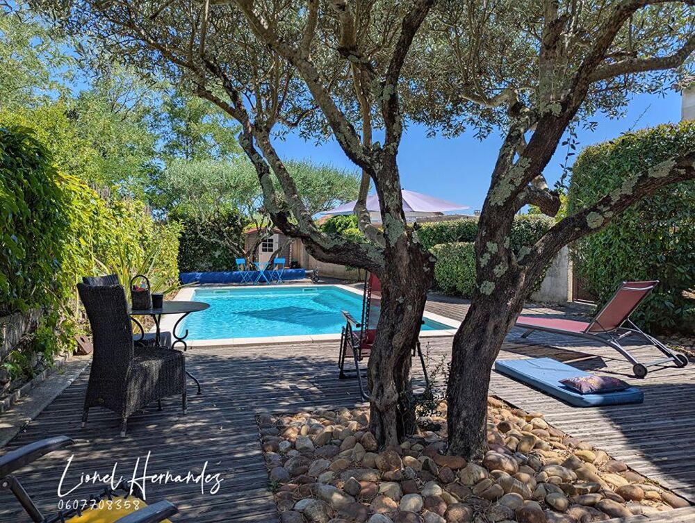 Vente Maison Belle propriété avec 3 logements et piscine au coeur des Mages (30960) Les mages