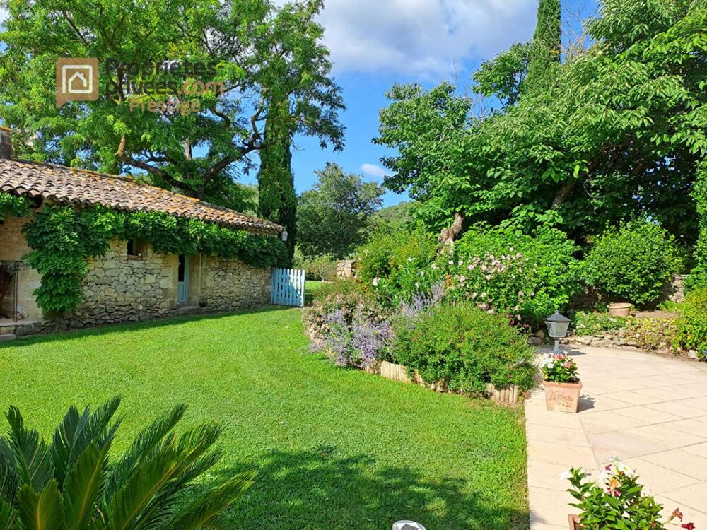 à vendre  Propriété/château Uzès (30700)