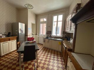  Propriété/château à vendre 9 pièces 280 m²