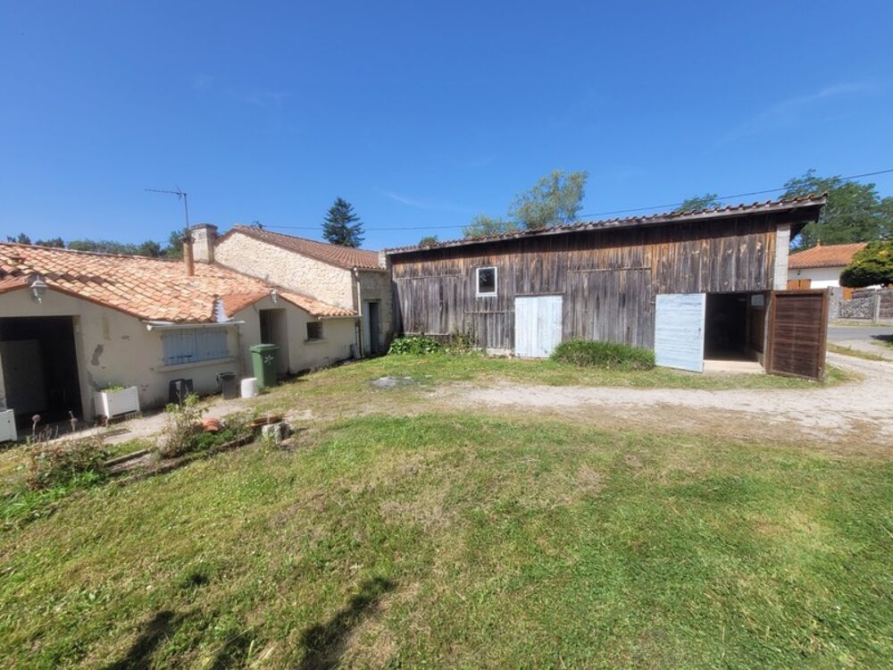 Maison à vendre 6 pièces SAINT VIVIEN DE MEDOC (33), ensemble immobilier sur terrain de 3660 m2