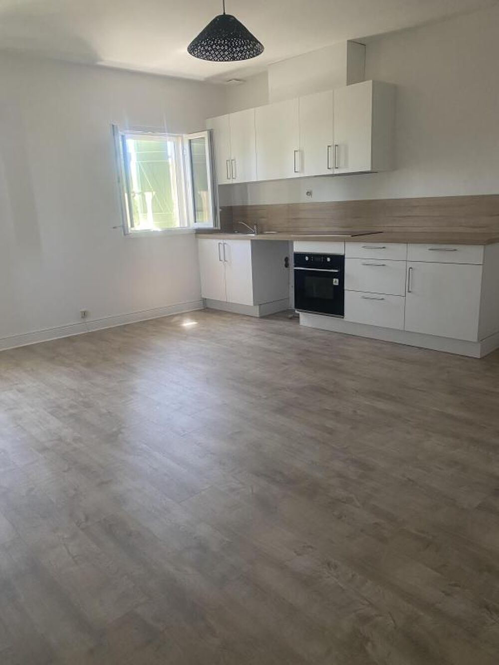 Location Appartement A LOUER APPARTEMENT INIDVIDUEL  AVEC GARAGE ET TERRAIN CLOS A SANVENSA Sanvensa