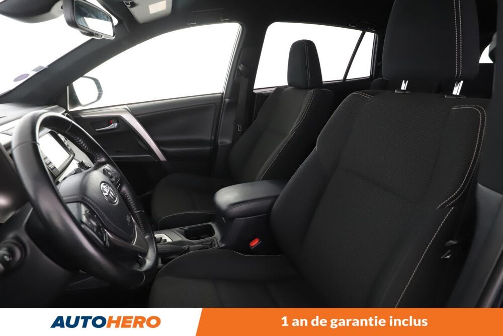 RAV 4 2.5 Hybride Dynamic 2WD 197 ch 2017 occasion 92130 Issy-les-Moulineaux
