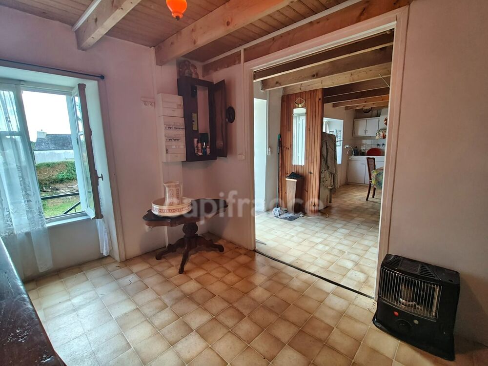 À VENDRE  MAISON AVEC POTENTIEL À BERRIEN