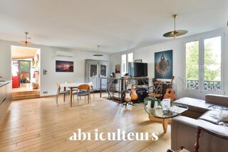 Vente Maison Issy-les-Moulineaux – Maison rénovée avec studio indépendant et terrasse arborée, au calme Issy les moulineaux
