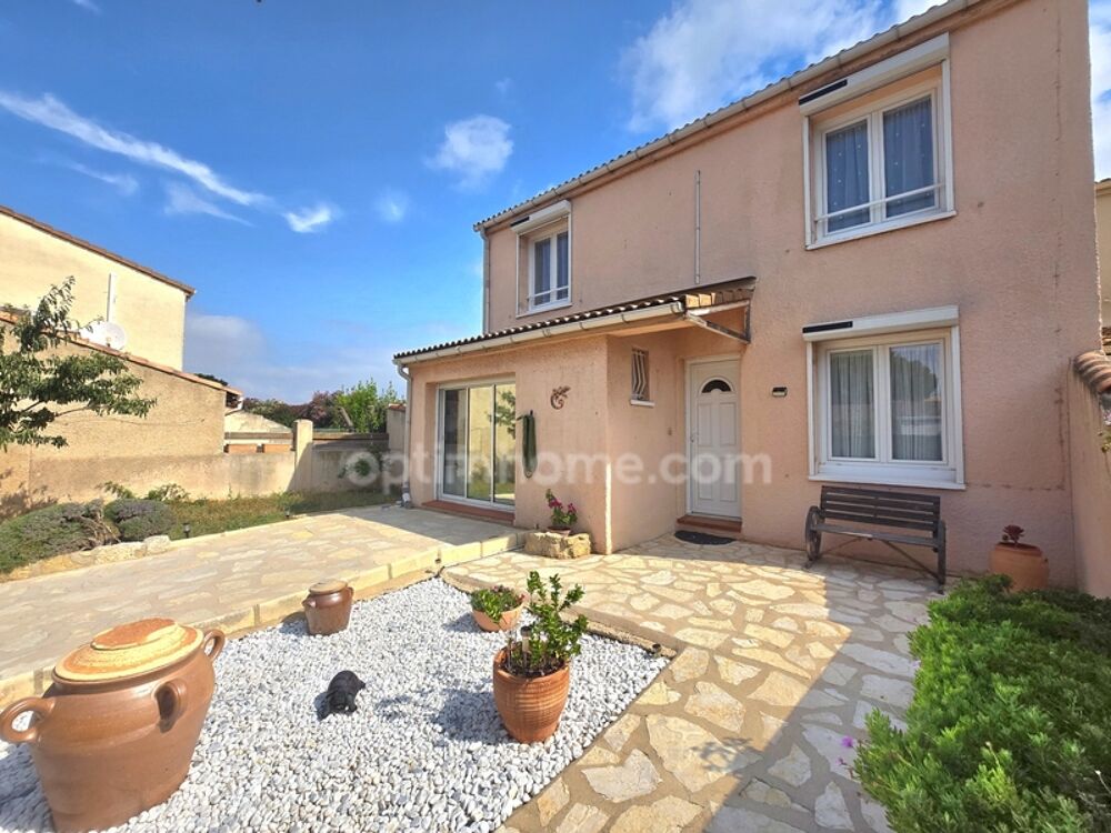 À seulement 50 mètres de la mer ! Une villa lumineuse avec jardin piscinable dans un environnement exceptionnel. Maison à vendre