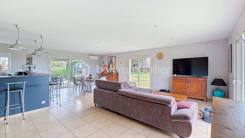 Maison plain-pied 125 m² avec piscine sur 2000 m² de terrain