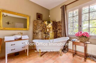  Propri�t�/ch�teau � vendre 7 pi�ces 305 m�