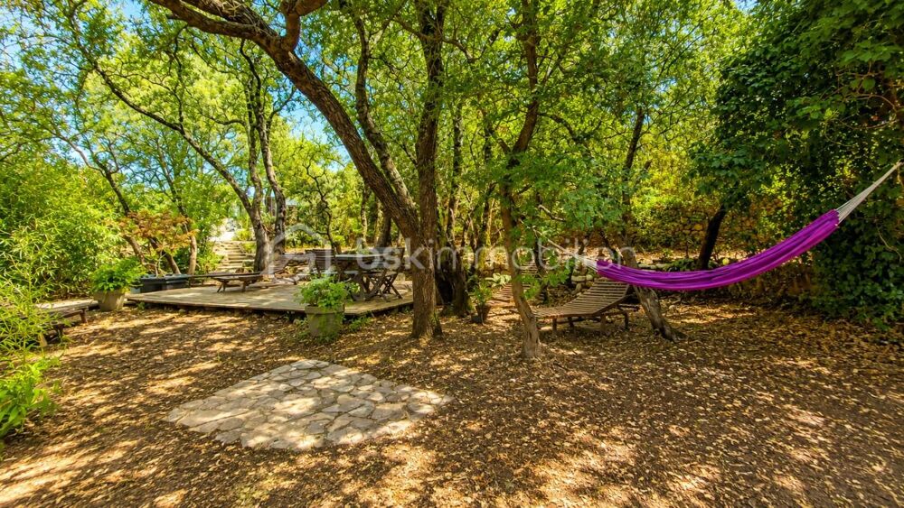 à vendre  Propriété/château Néoules (83136)