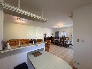 Vente Maison MAISON T3 DE PLAIN-PIED AVEC VÉRANDA – RÉSIDENCE AVEC PISCINE – MEURSAC Meursac