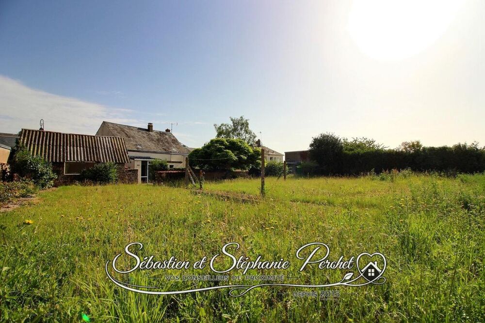 EXCLUSIVITÉ - Maison à rénover 3 chambres avec dépendances sur terrain d'environ 1042 m2