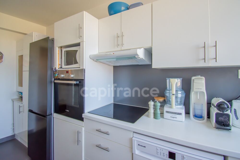 ROYAN  BEAU T3 DE 98 m² AVEC GARAGE ET CAVE À 650 M DE LA PLAGE