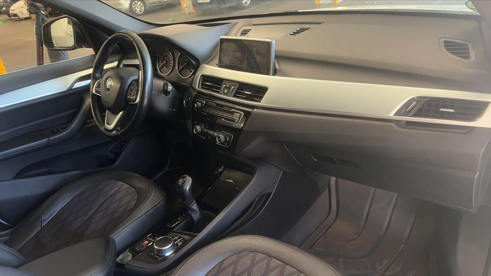 X1 sDrive 16d 116 Xline - Entretien constructeur Toit ouvrant 2016 occasion 93300 Aubervilliers
