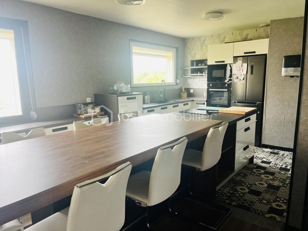 Maison 7 pièces 141 m² · à Saint Lo · 141 m² · 178 000 €