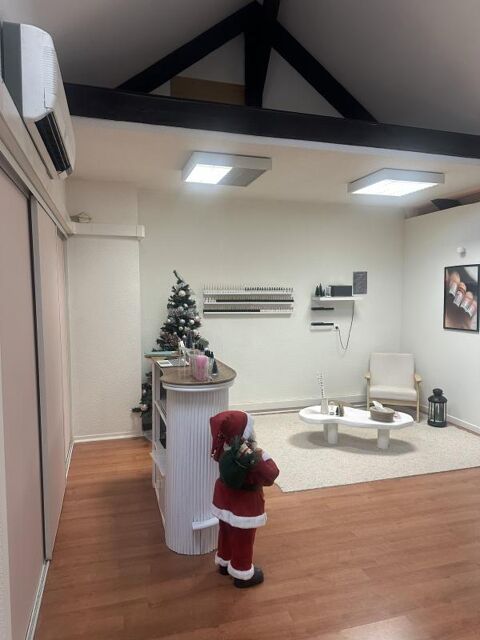 Centre ville Rodez, local professionnel en &eacute;tage de 33 m&sup2; environ 256 12000 Rodez