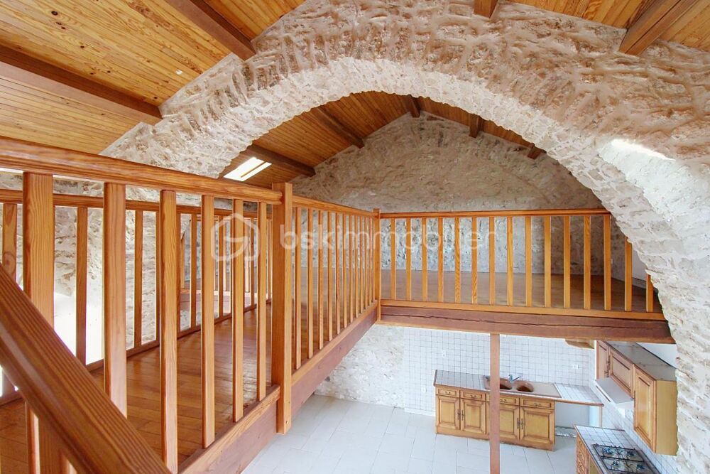 Exeptionnel ! Ancienne grange rénovée, confort moderne et potentiel avec terrain constructible