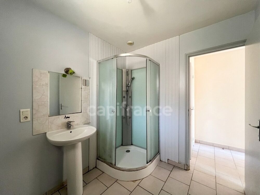 Vente Maison Ensemble immobilier de 131 m² - Terrain constructible et fort potentiel - Chepniers (17) Chepniers
