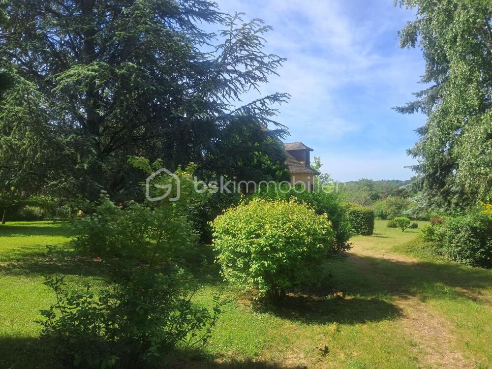 Maison atypique ronde dans un écrin de verdure en Vallée de la Vienne