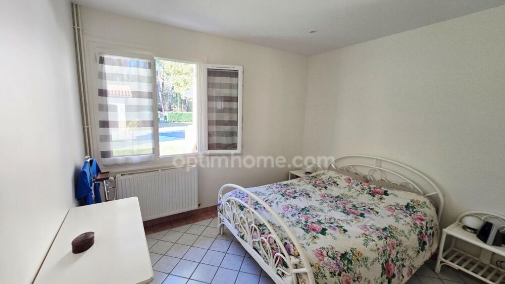 Vente Maison Maison plain pied de 110 m² avec piscine, garage et dépendances CESTAS (33) Cestas