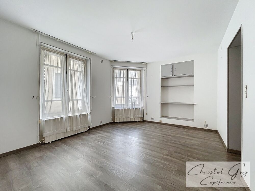 Vente Maison Montval-sur-Loir (72500), maison de charme DIVISIBLE à vendre 3 chambres, cour et dépendances, coeur de ville Montval sur loir