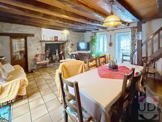 Vente Maison Maison en pierre avec dépendances sur la Chapelle Taillefert La chapelle taillefert