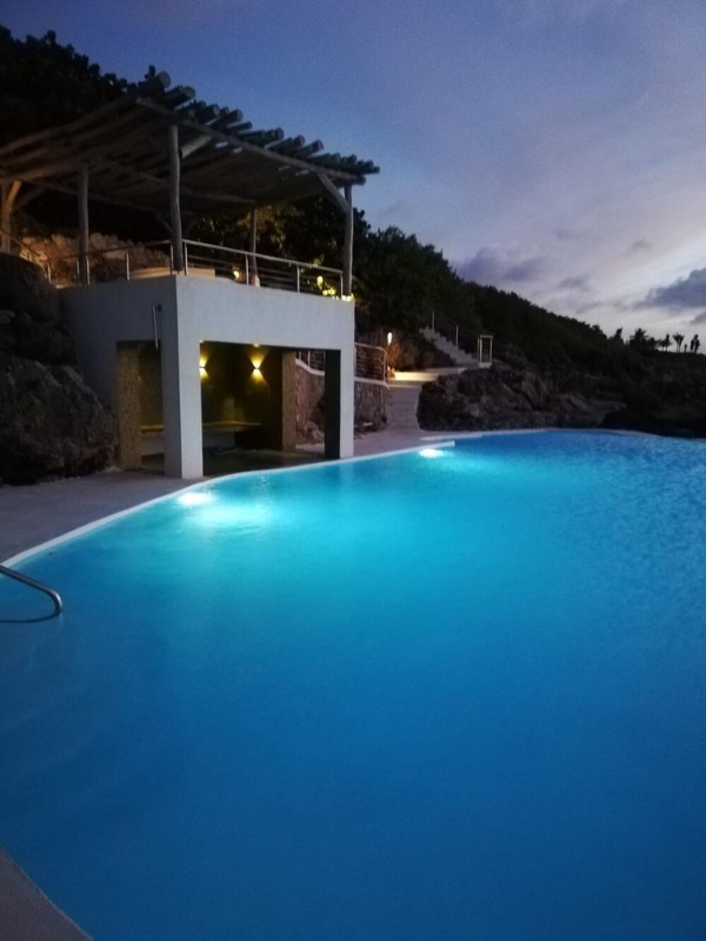Villa + Maison de gardien VUE MER PANORAMIQUE 2 piscines sur 15 937 M² de terrain