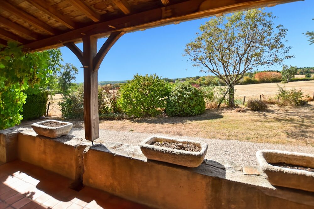 Vente Maison Maison en pierres de 120 m2 avec 5112 m2 de terrain SAINT EMILAND (71) Saint emiland