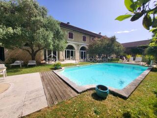  Maison � vendre 10 pi�ces 400 m�