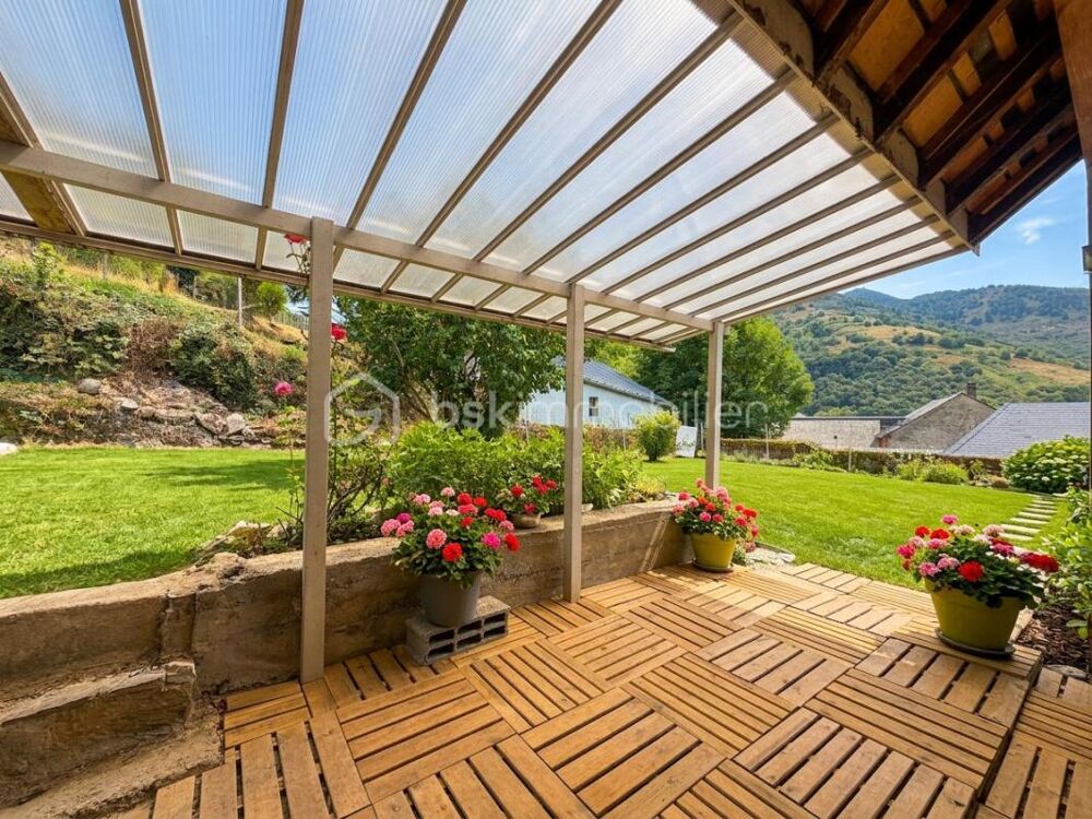 Maison atypique au calme avec terrasse, jardin et beau potentiel daménagement