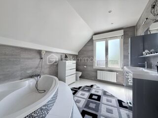  Propriété/château à vendre 6 pièces 197 m²