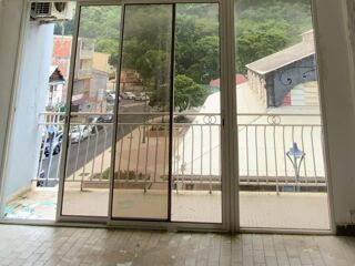  Immeuble � vendre 8 pi�ces 301 m�