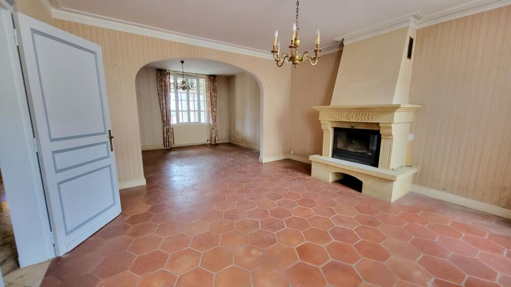 Vente Maison Maison de village en pierres de 240 m²  plus un appartement f 4 à Villefranche De Lonchat 24610 24610 villefranche de lonchat